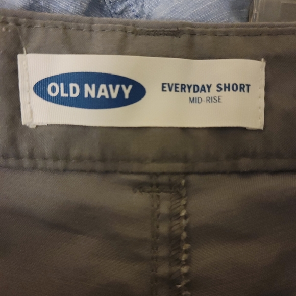 Old Navy mid-rise shorts sz 12 grey - Picture 5 of 5